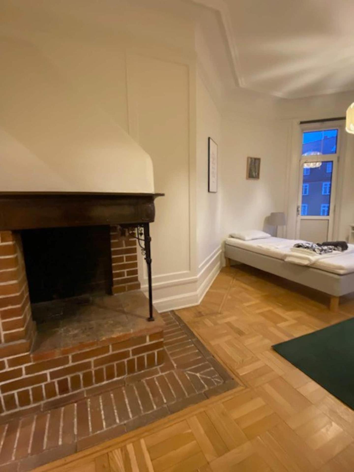 Comfortable In Centre Apartment *